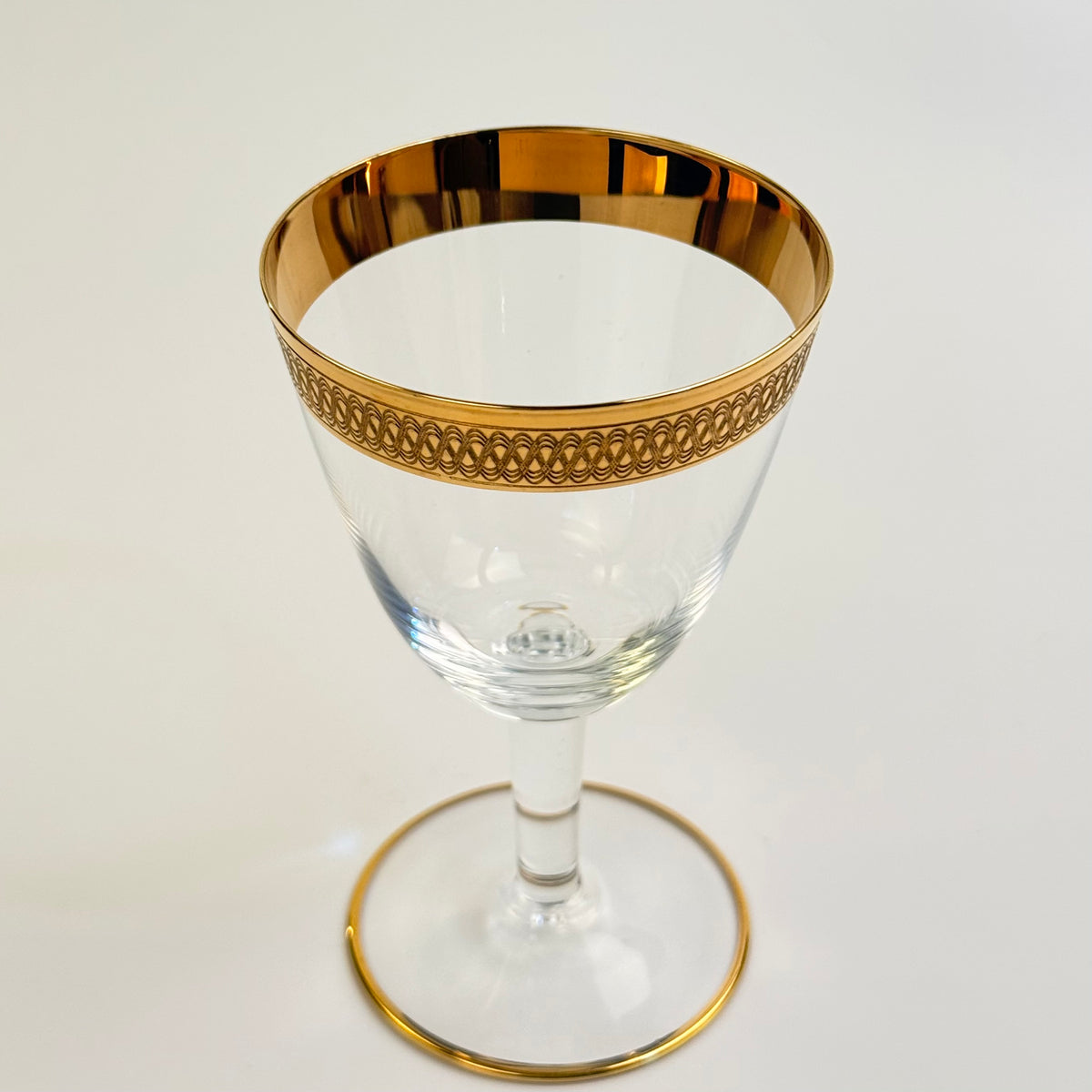 Lyngby Glas Tosca rødvinsglas med bred ciseleret guldkant, 12 cm
