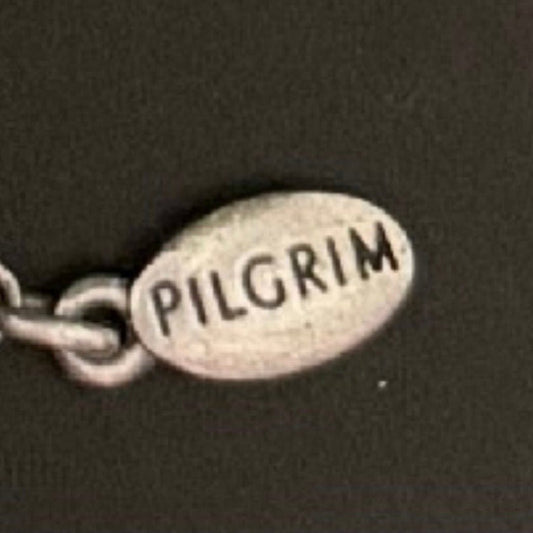 Pilgrim armbånd med charms og rhinsten – sølvfarvet - Frøken Lilly