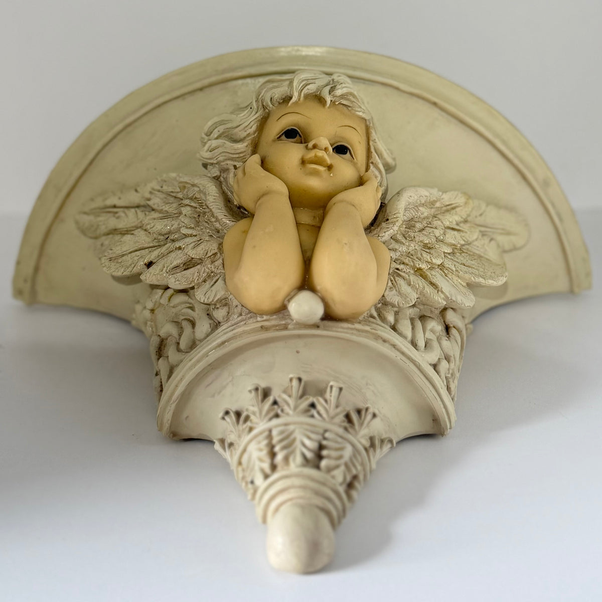 Vintage Wandkonsole mit Engel - Putte aus Polyresin 22 cm
