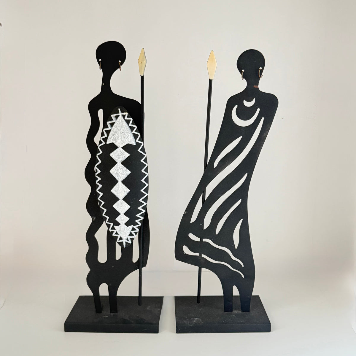 Afrikanske krigerstatuer i metal – sæt med 2