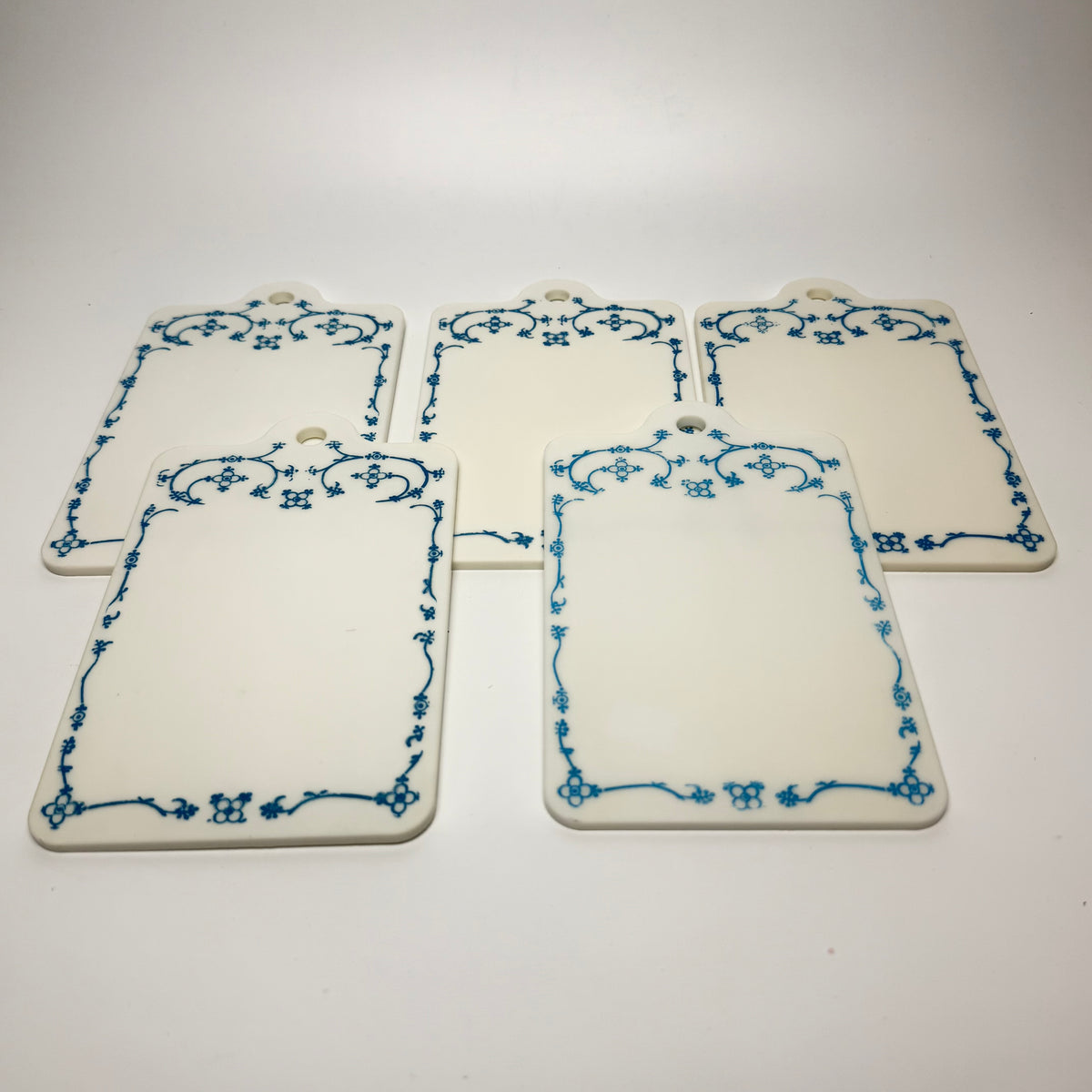 5 Retro-Butterbrotteller aus Kunststoff – im Muschelmalerei-Stil