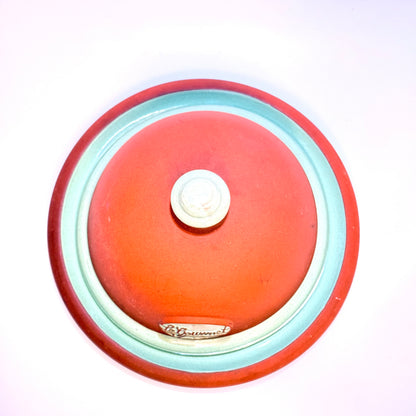 Serveringsfad med klokke i stentøj – Le Gourmet – terracotta og grøn – vintage