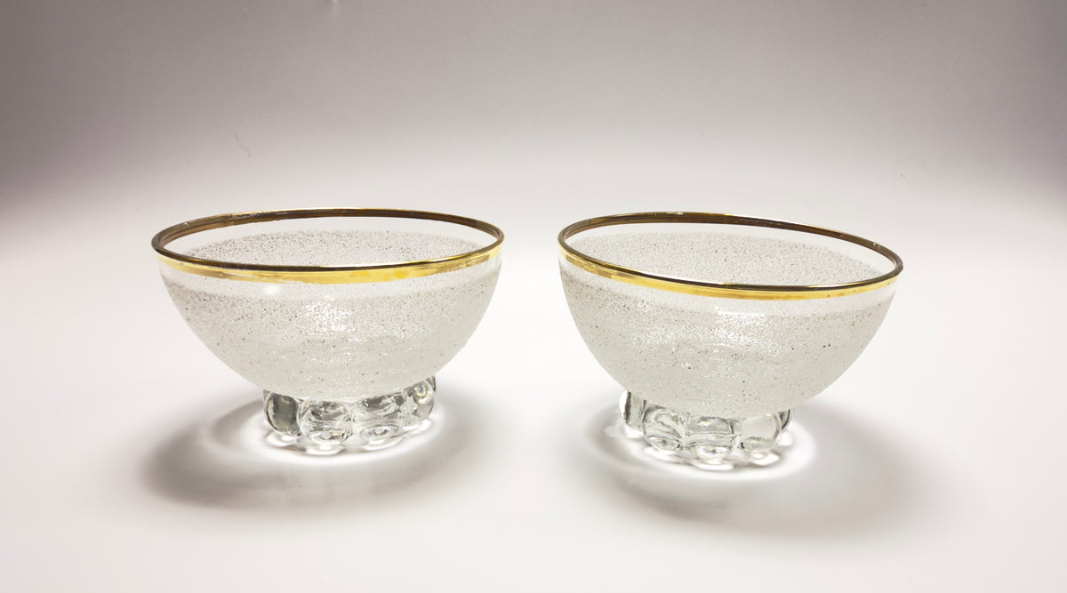 Coupéglas im Set mit rauer granulierter Glasoberfläche und Goldrand