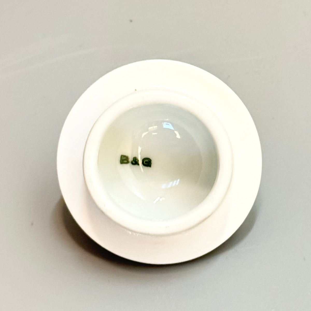 Bing & Grøndahl hvid porcelæns thekrukke med låg – klassisk dansk design - Frøken Lilly