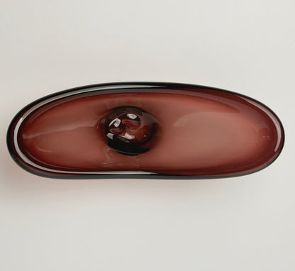 Glasskål i auberginefarvet glas – freeform 1960-70'erne, muligvis Flygsfors - Frøken Lilly