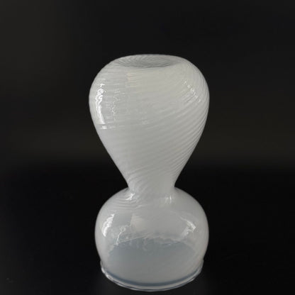 Holmegaard hyacintglas i opalglas model 341 12 28 fra 1981 - Frøken Lilly