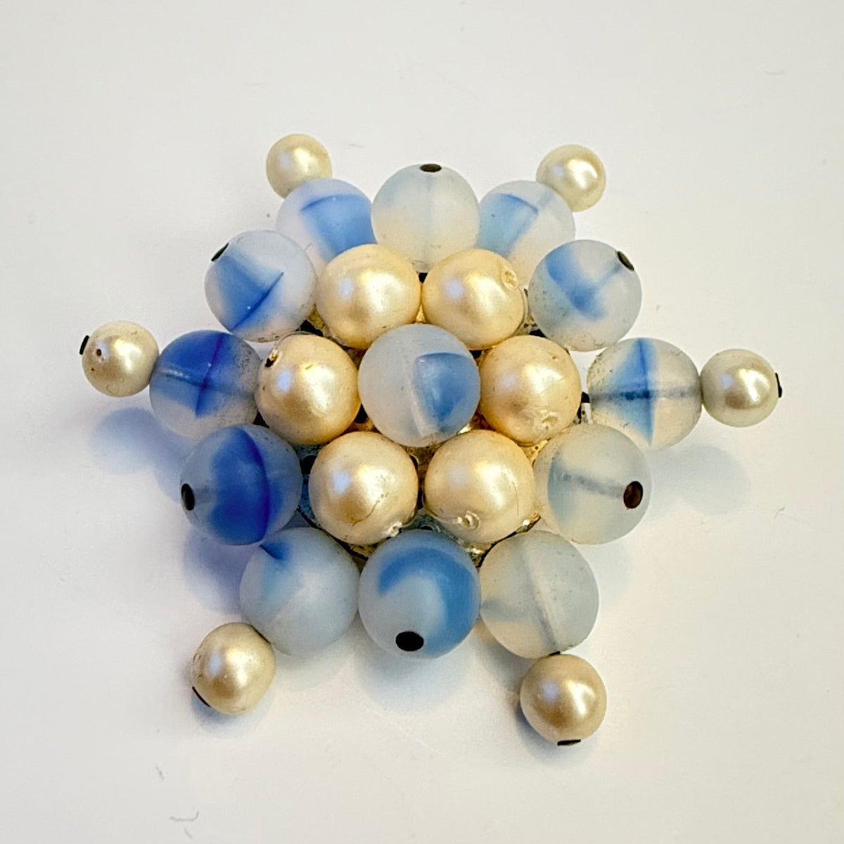 Vintage broche med glasperler og faux perler 1950’er - Frøken Lilly