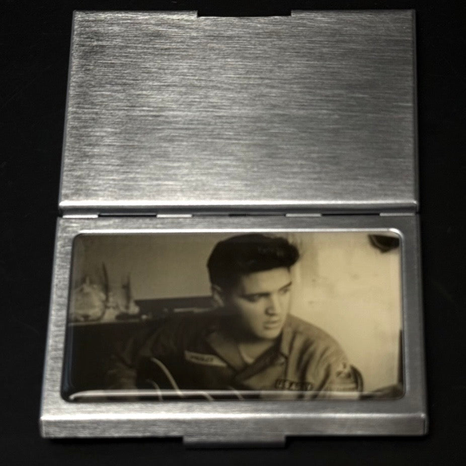 Vintage Elvis Presley visitkortholder i metal med retro foto - Frøken Lilly